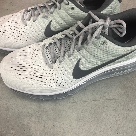Nike men’s newsize 6 Air Max 2017 mens wolf grey 849559-101 new